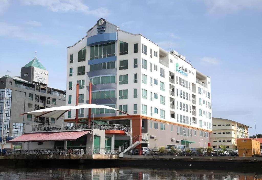 舒特拉碧茹广场酒店 Kuala Belait 外观 照片